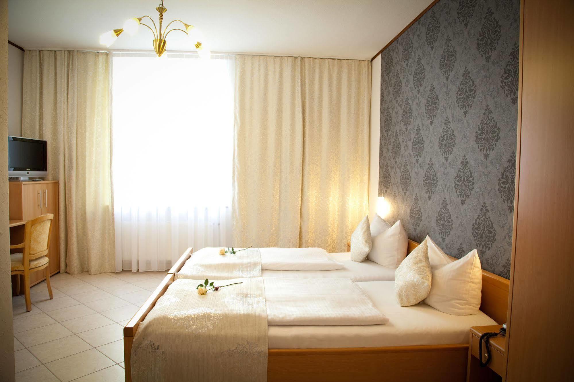 Hotel Engelbert Düsseldorf Esterno foto